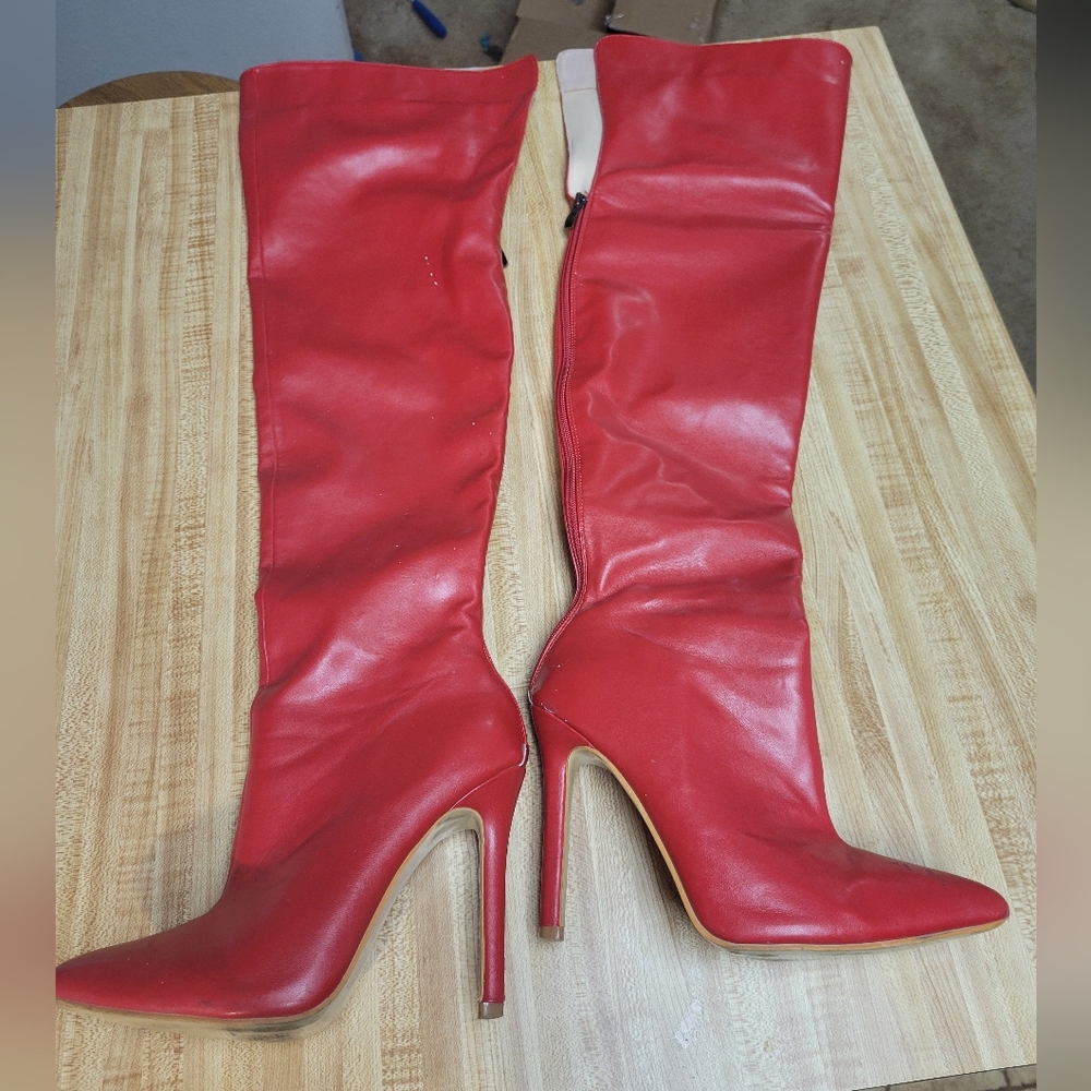Red Women's Pointed Toe Stiletto Thigh High Boots - Fashion Heel